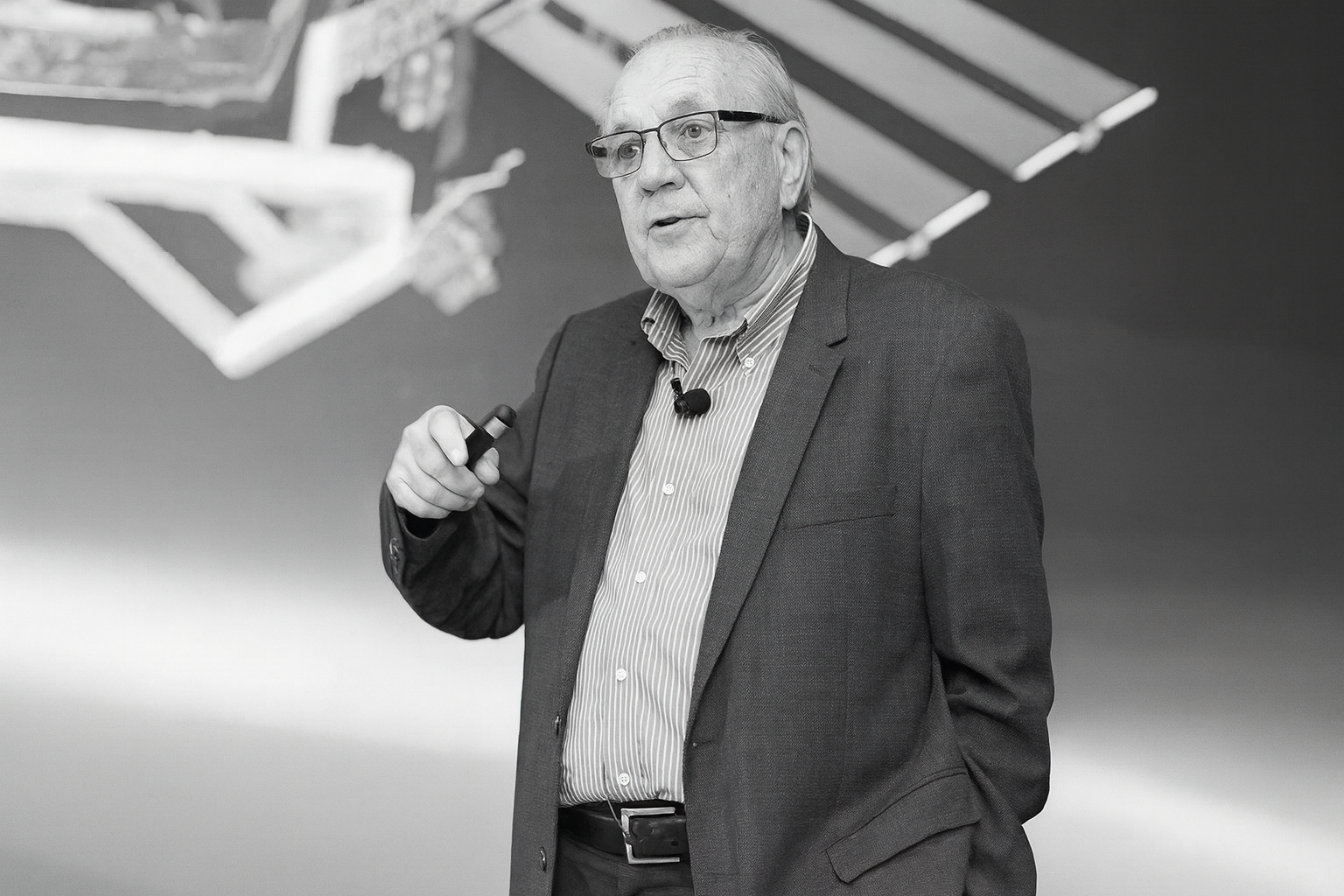 앨런 헷지 인터뷰 : 의자와 팔걸이의 인간공학