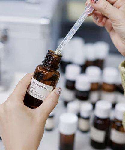 페일블루닷 조향사 임향미의 새로운 에너지를 얻고 새로운 향을 만드는 여정 - SIDIZ