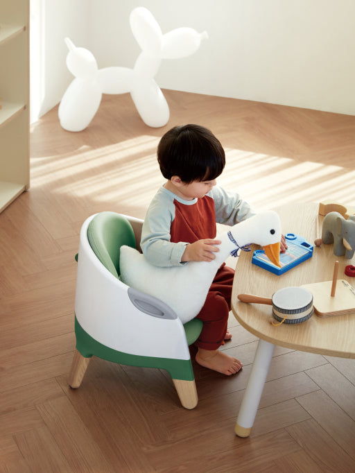 The MOLTI as a desk chair